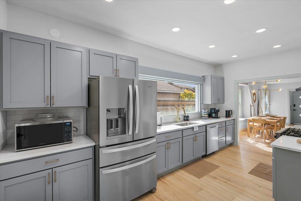 1848 W Bridge Ave - Photo 9