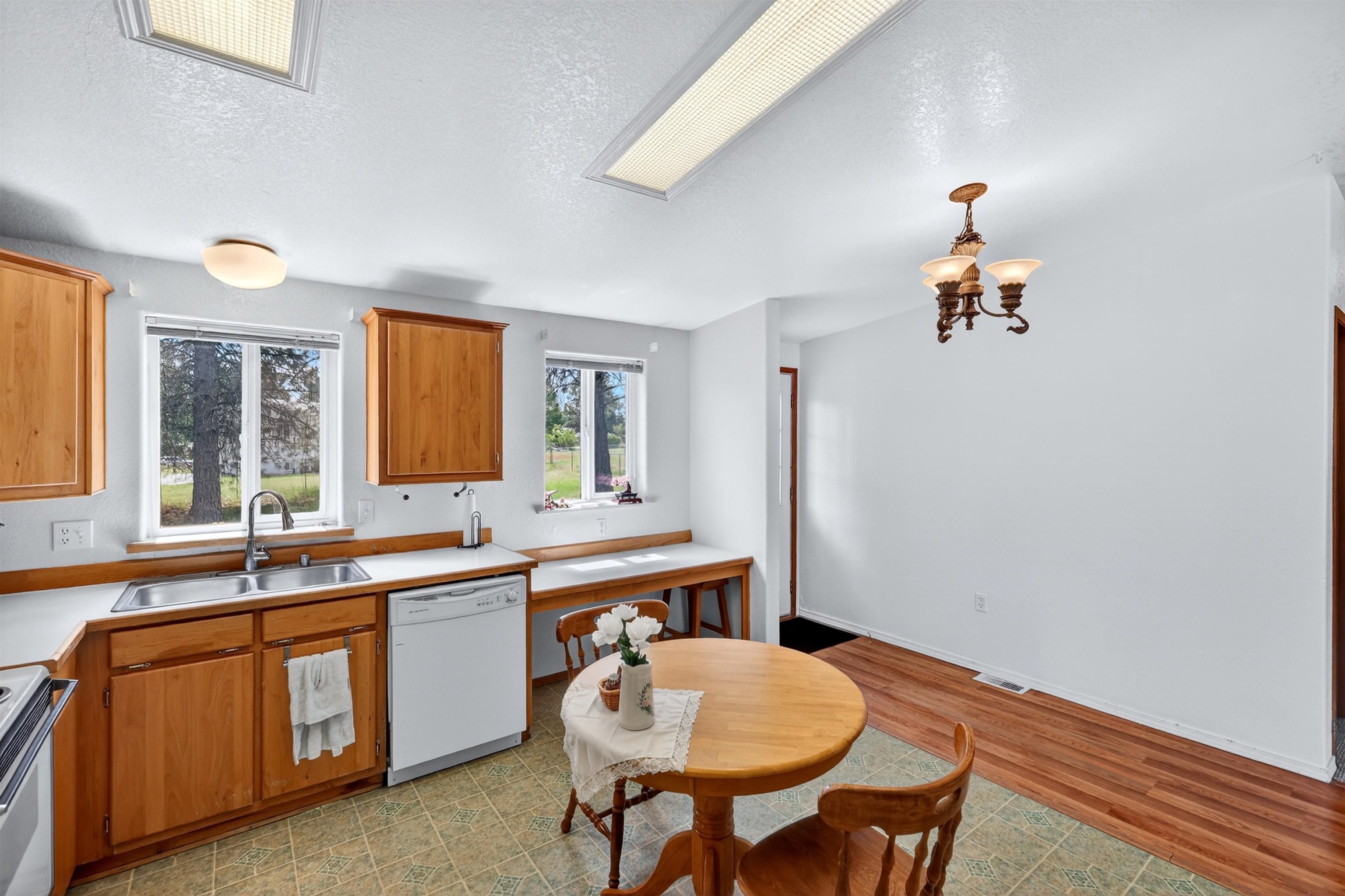 1605/1607 W 1st St - Photo 3