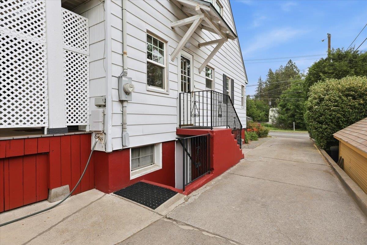 1916 S Bernard St - Photo 40
