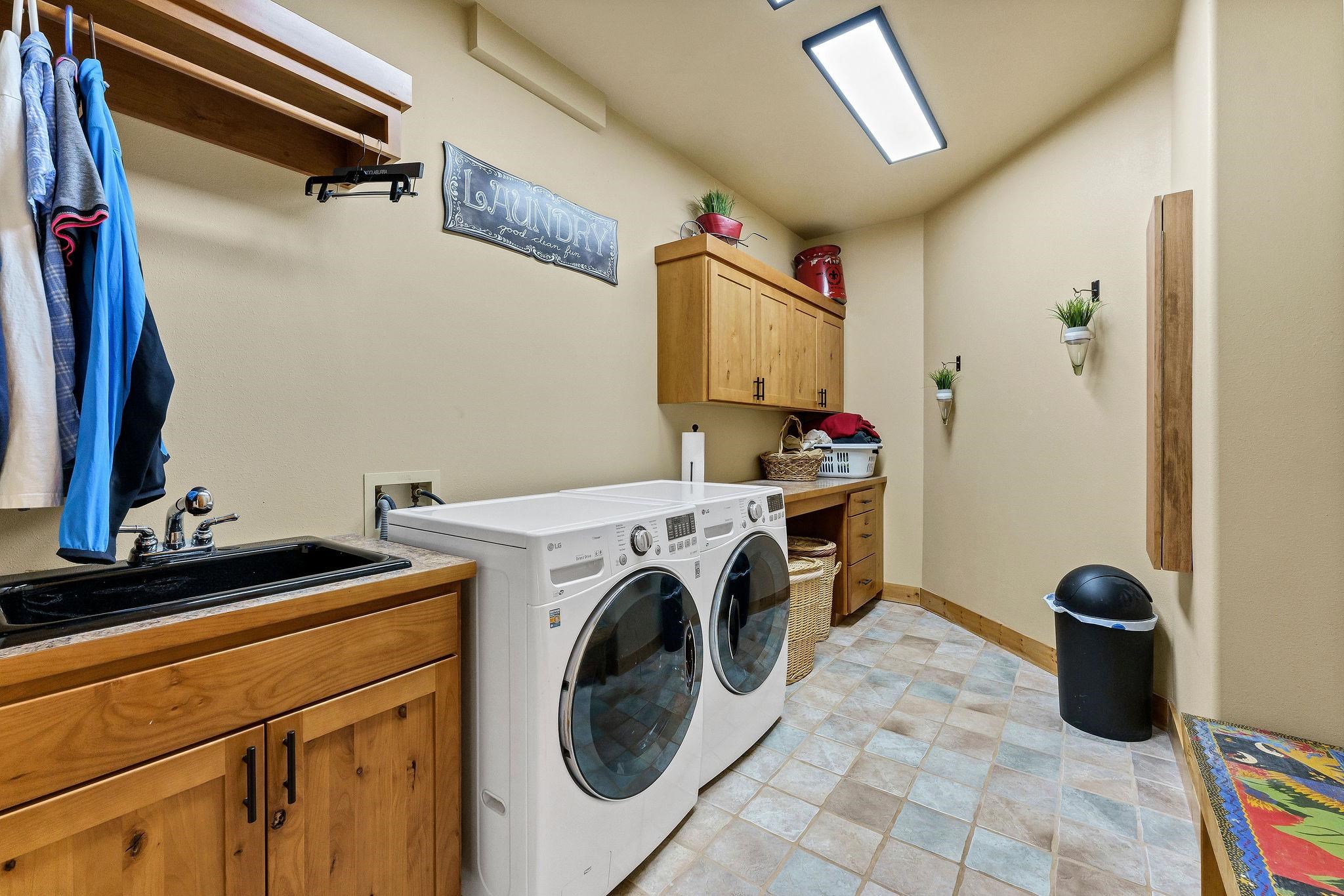 23418 E Broken Lance Ln - Photo 44