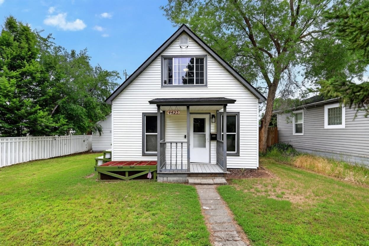 4423 N Cedar St - Photo 1