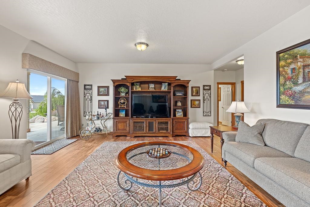 8918 E Clearview Ln - Photo 31
