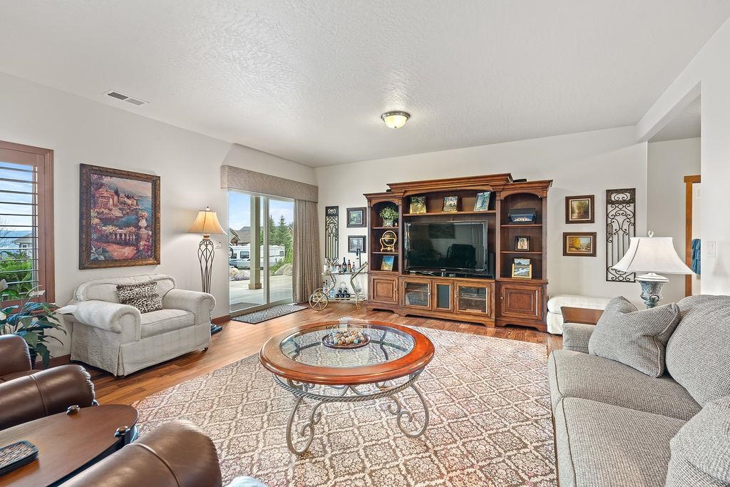 8918 E Clearview Ln - Photo 33