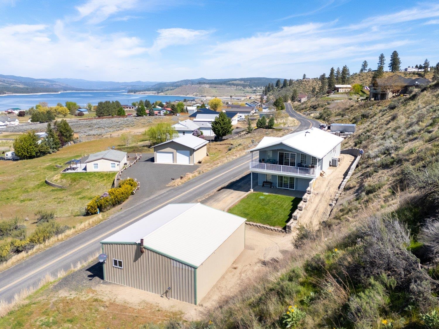 42100 Deer Meadows RD N - Photo 2