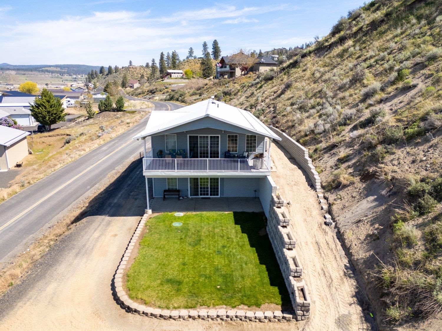 42100 Deer Meadows RD N - Photo 1