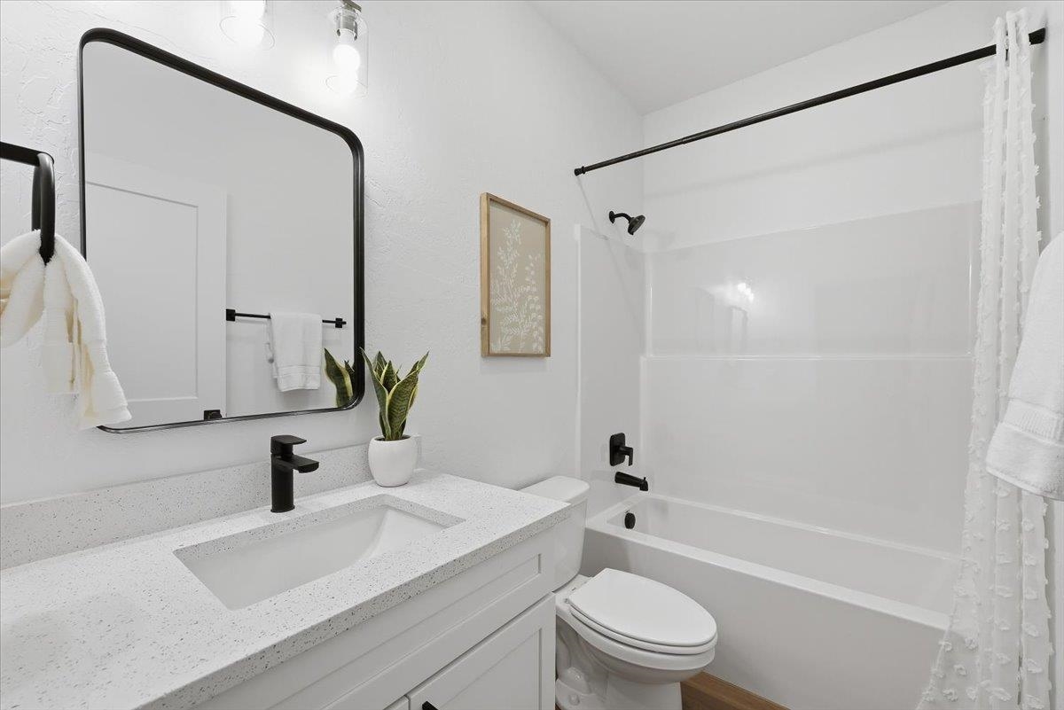 5389 N Lincoln St - Photo 18
