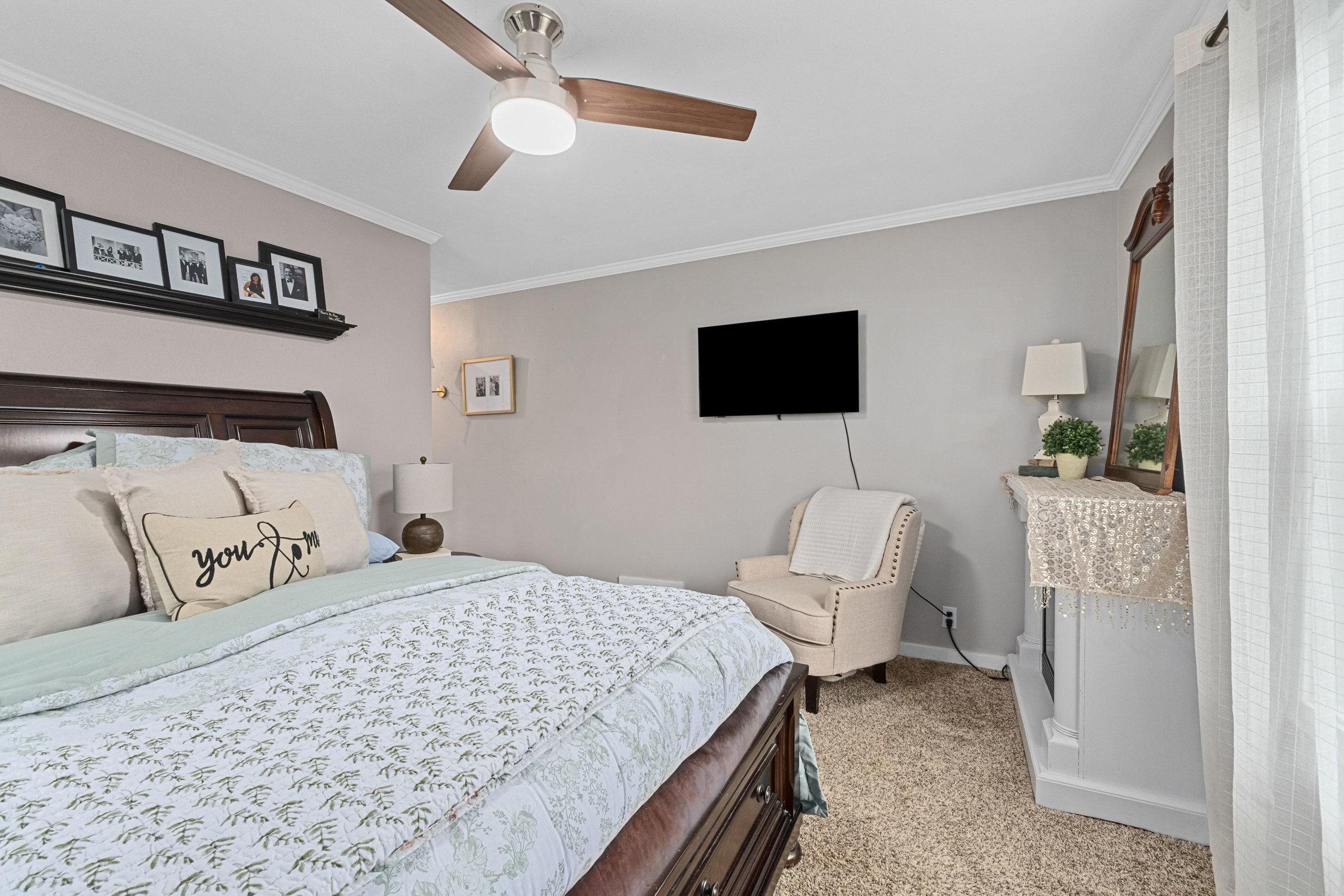 985 E Forest Ave - Photo 28