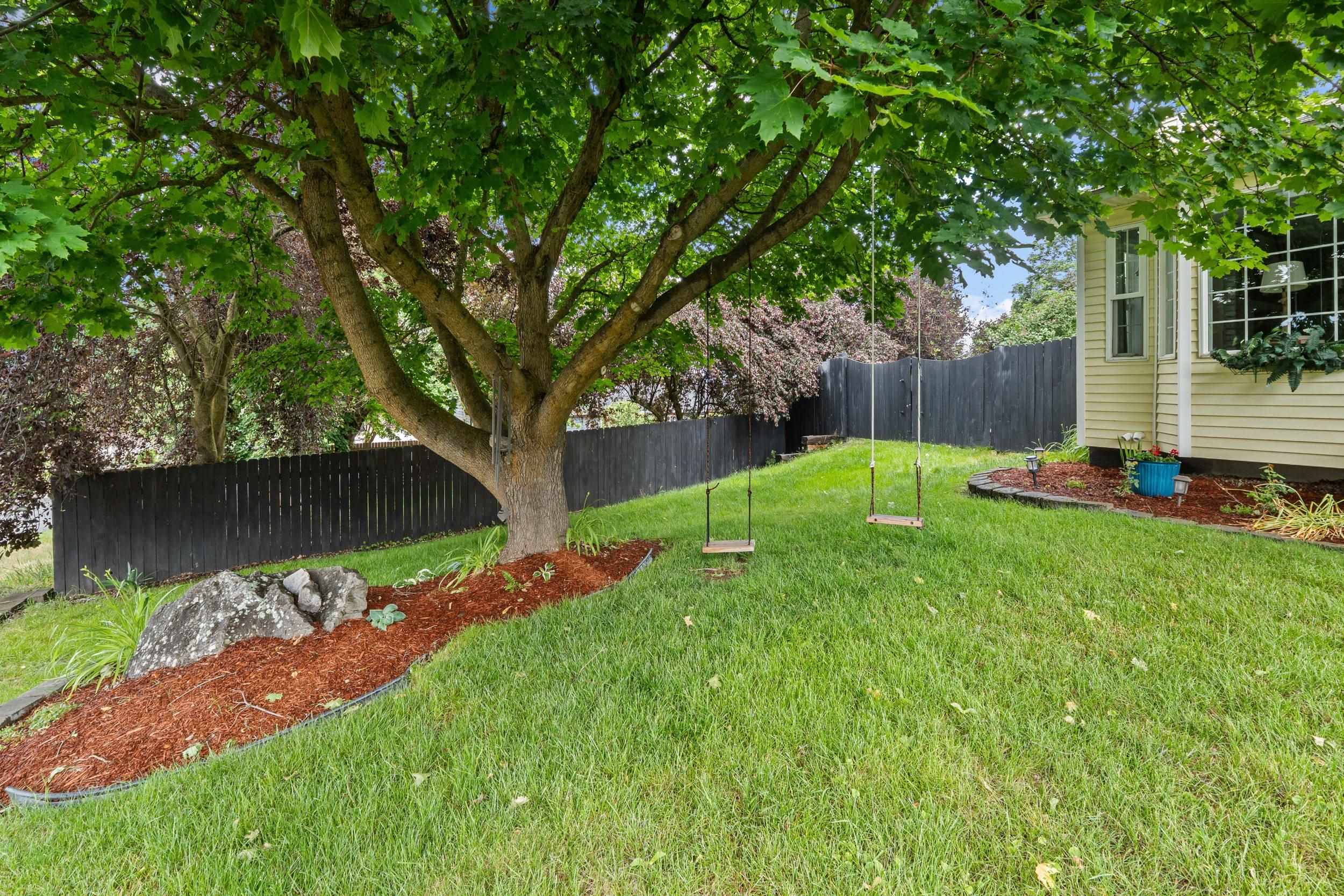 985 E Forest Ave - Photo 42