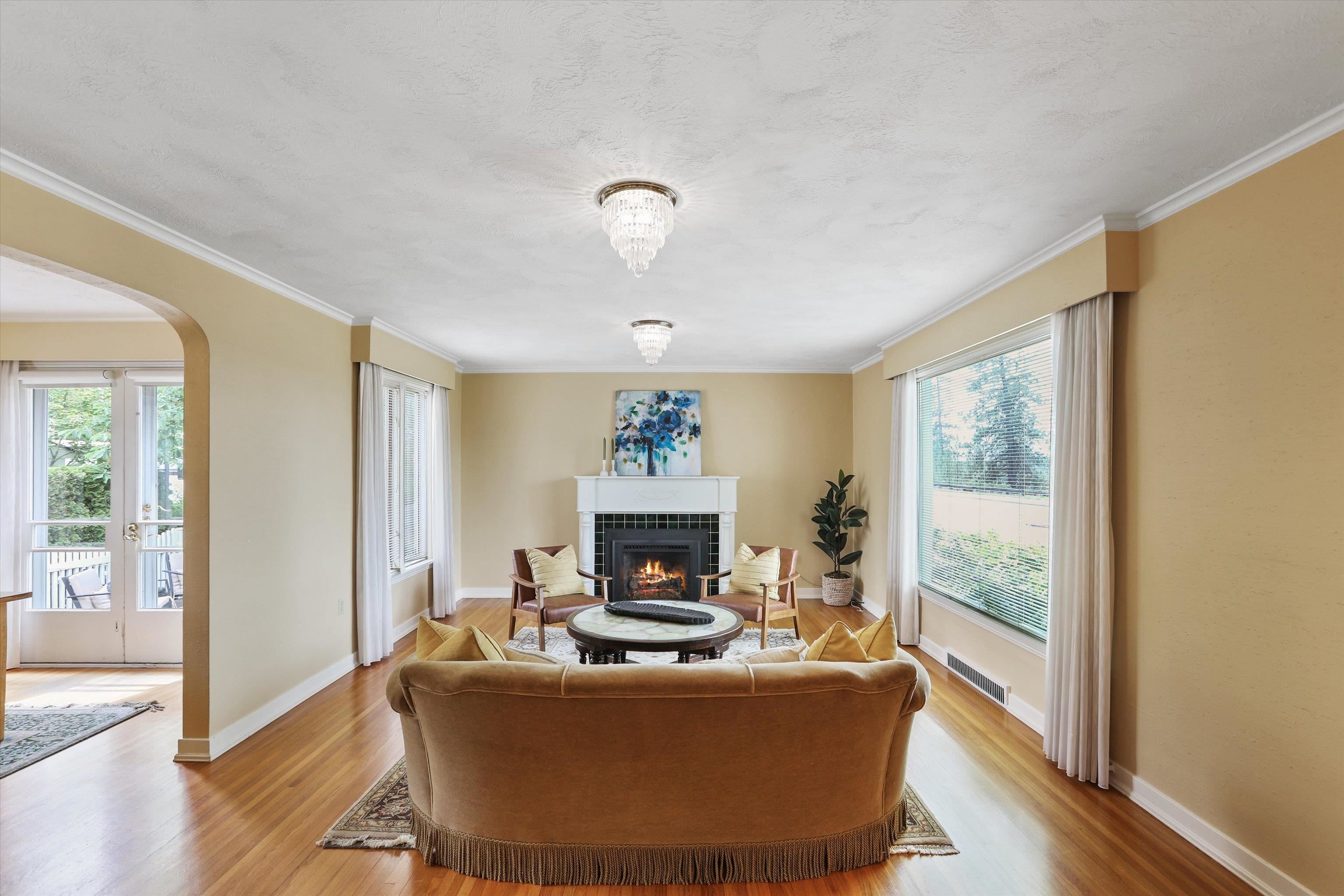 2225 S Adams St - Photo 8