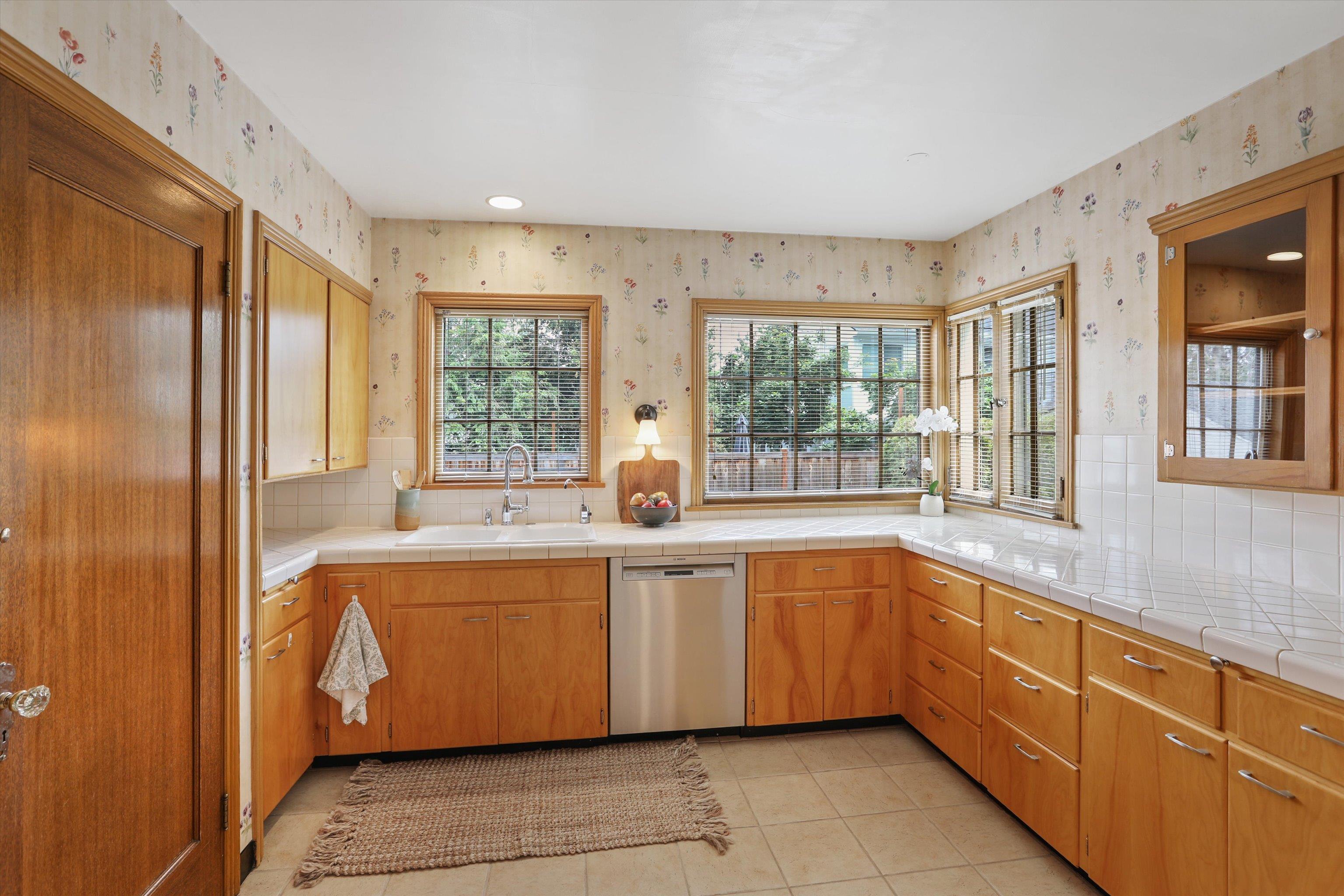 2225 S Adams St - Photo 11