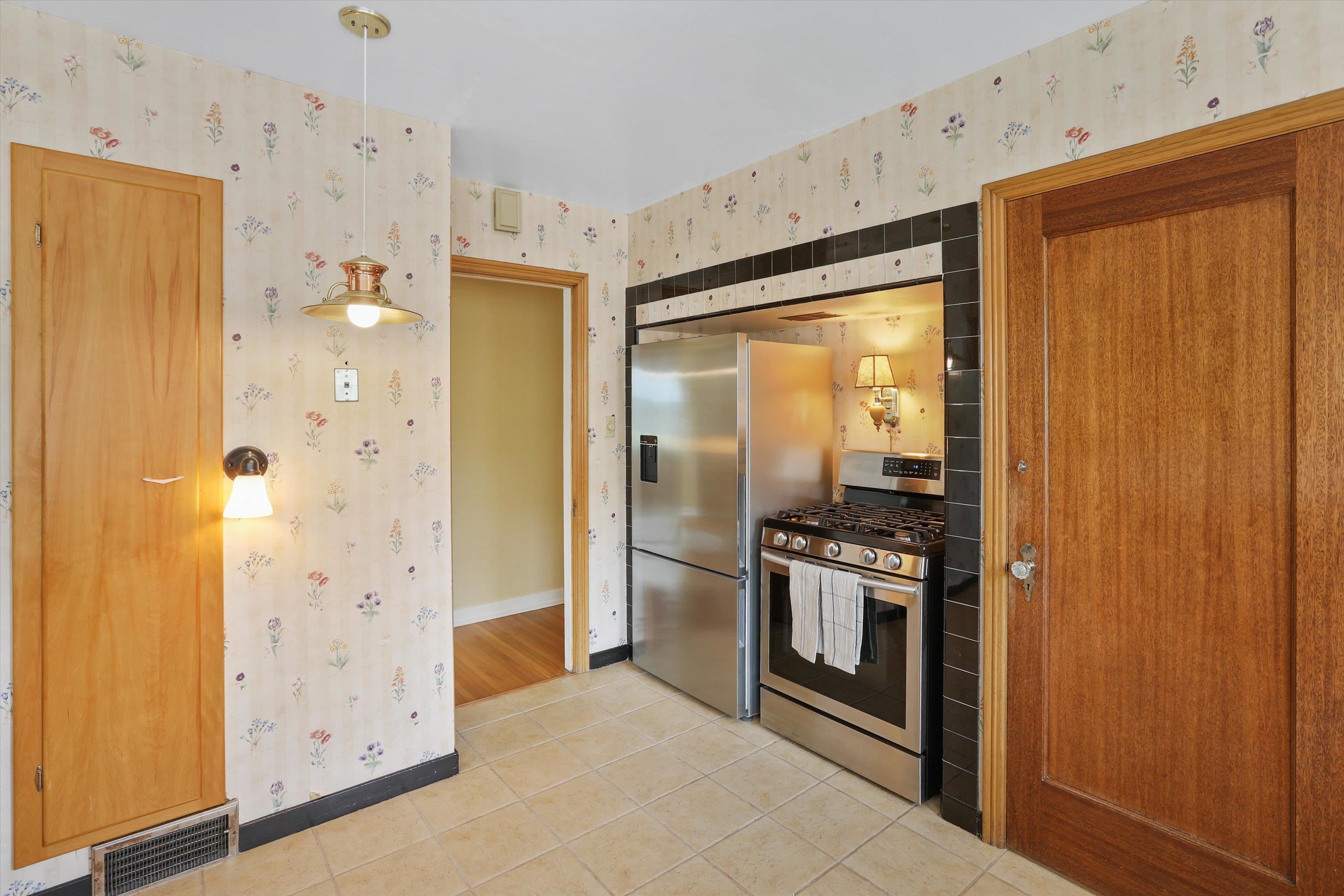 2225 S Adams St - Photo 12
