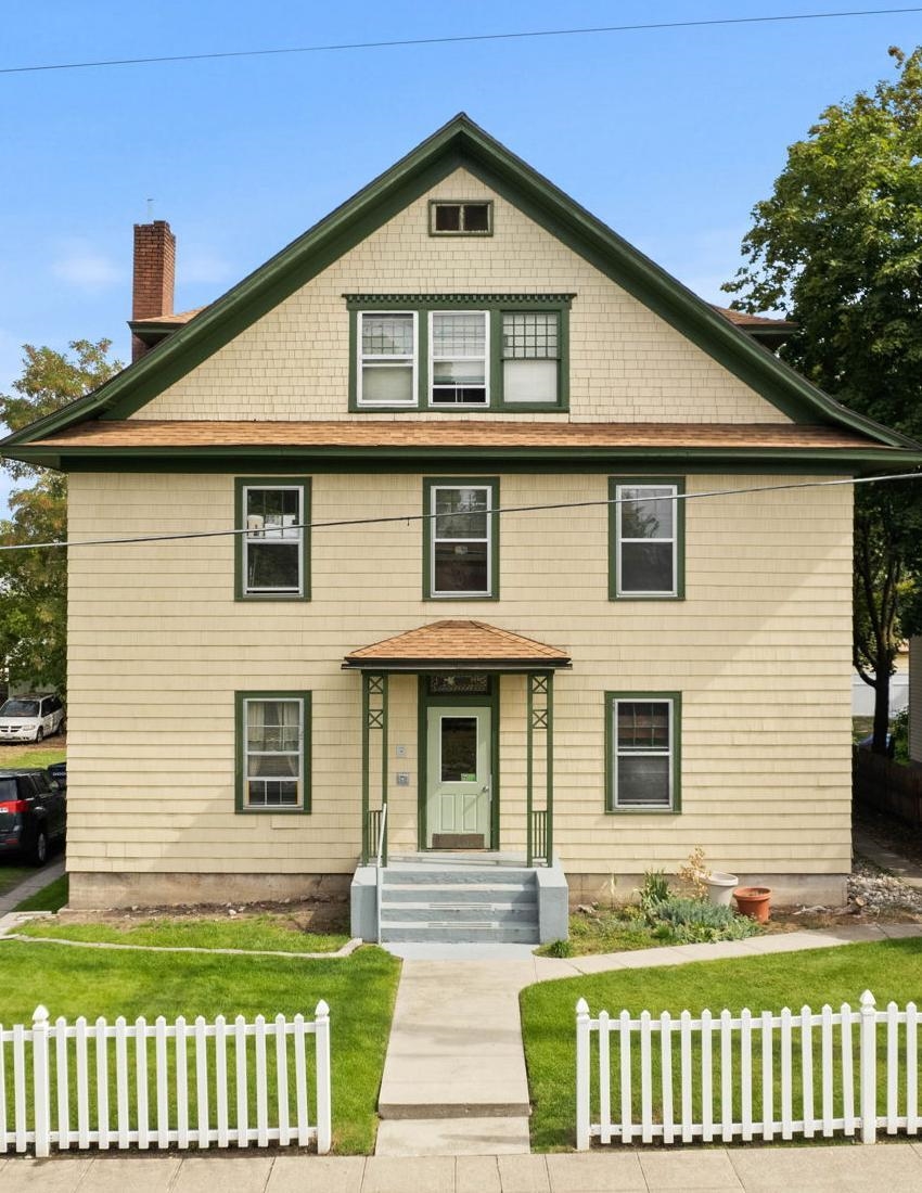 1414 N Lincoln St - Photo 1