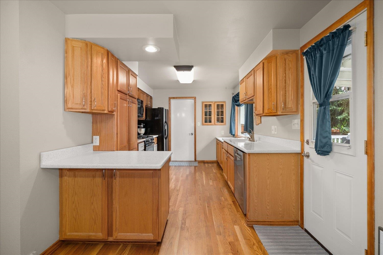 2805 W Woodside Ave - Photo 9