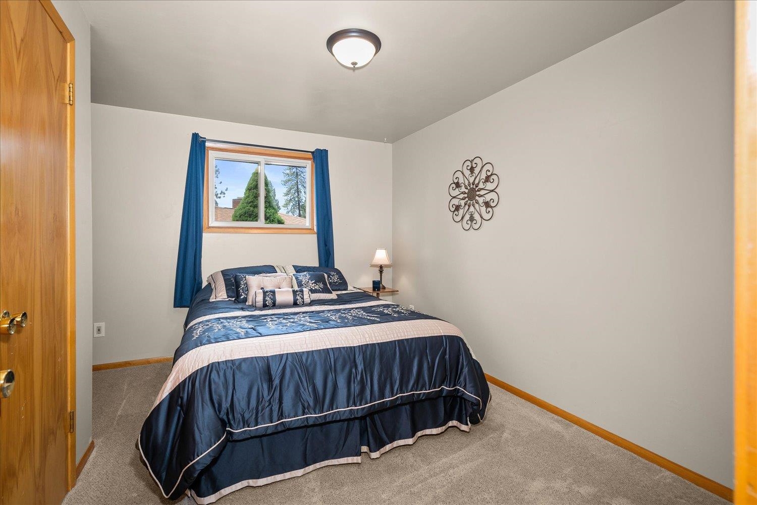 2805 W Woodside Ave - Photo 20
