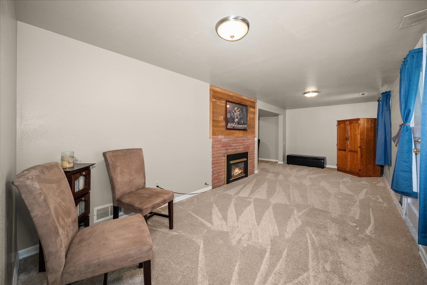 2805 W Woodside Ave - Photo 21