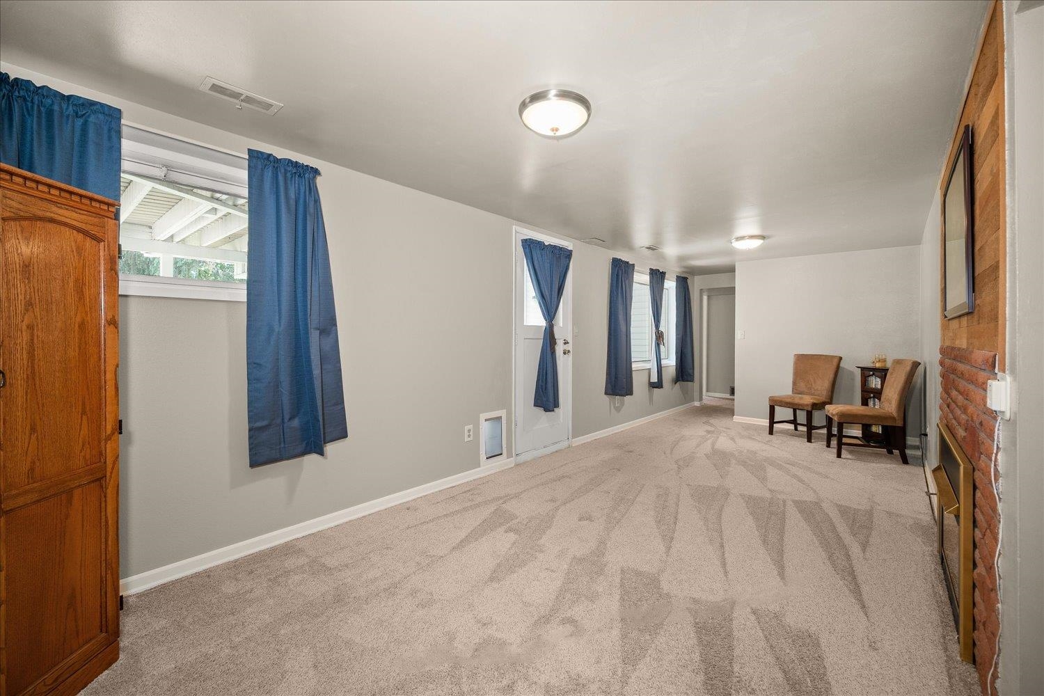 2805 W Woodside Ave - Photo 22