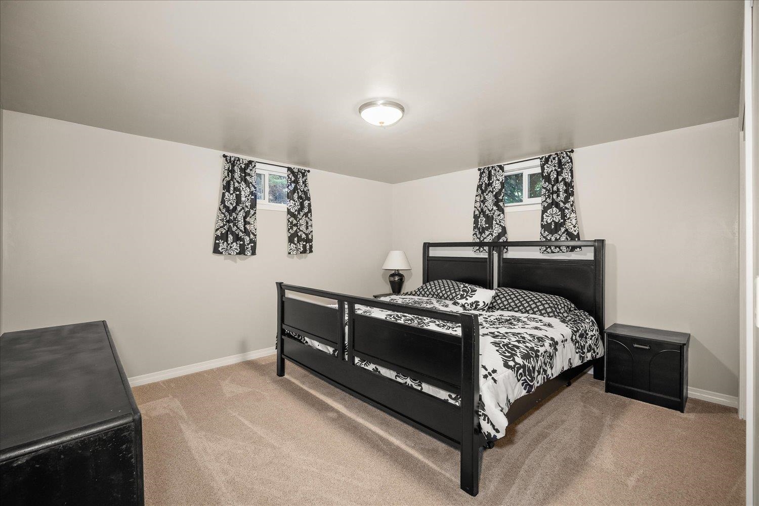2805 W Woodside Ave - Photo 28