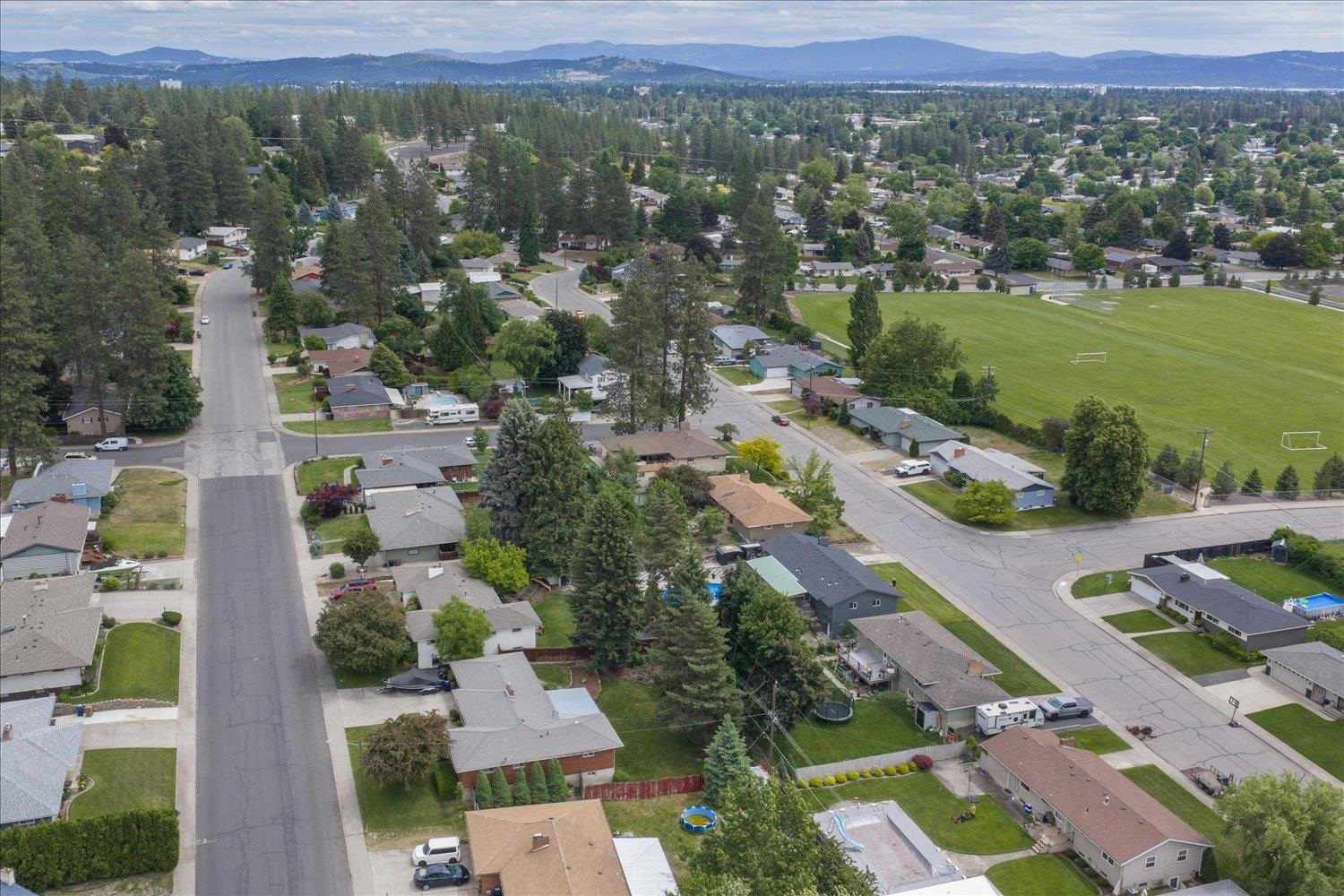 2805 W Woodside Ave - Photo 48
