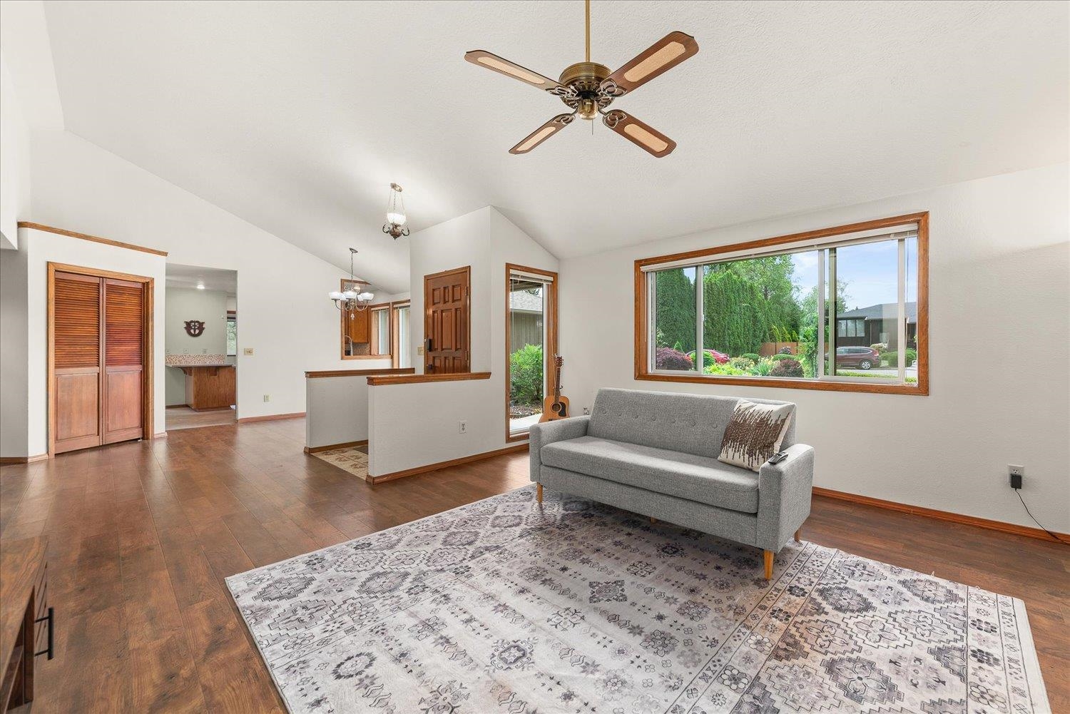 2115 E 56th Ct - Photo 6