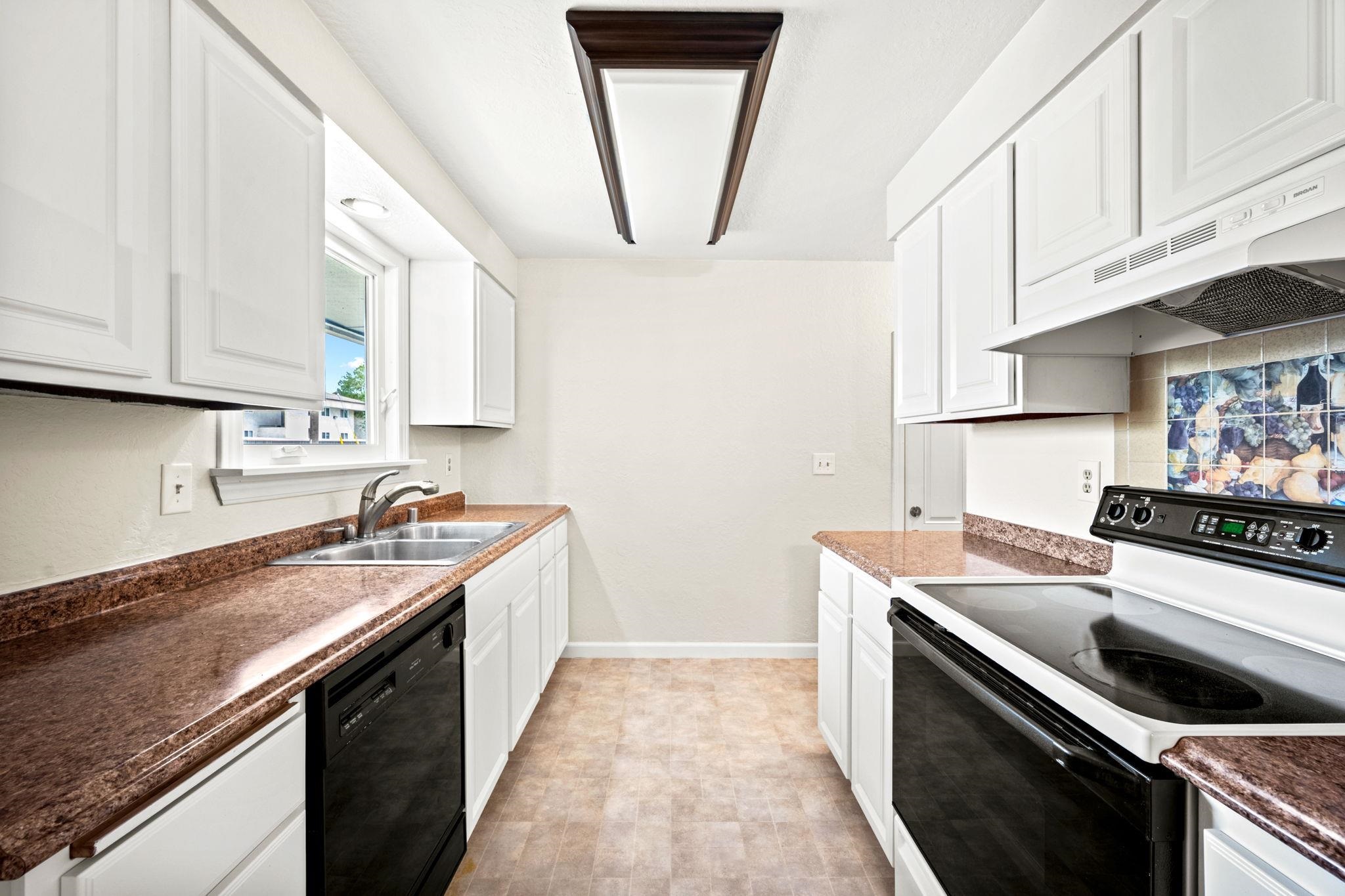 721 E Lyons Ave - Photo 10