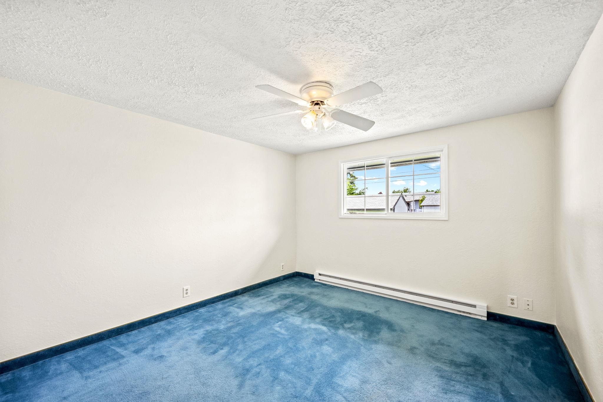 721 E Lyons Ave - Photo 16