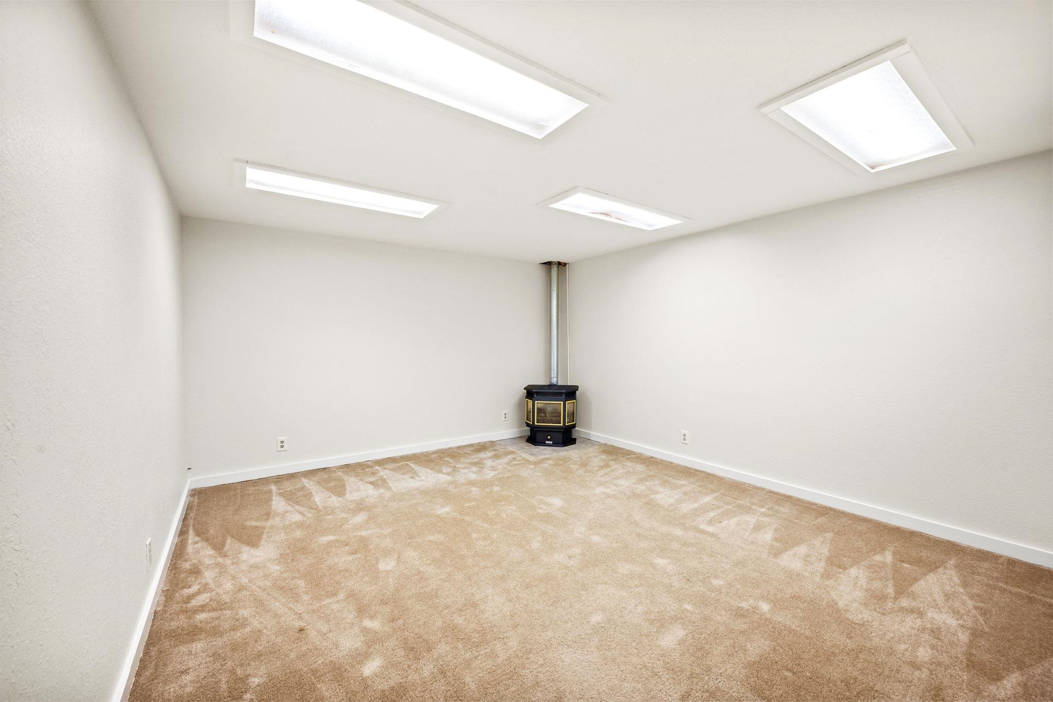 721 E Lyons Ave - Photo 21