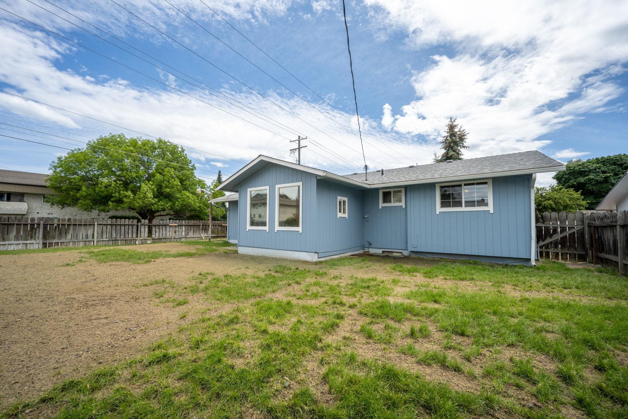 721 E Lyons Ave - Photo 33
