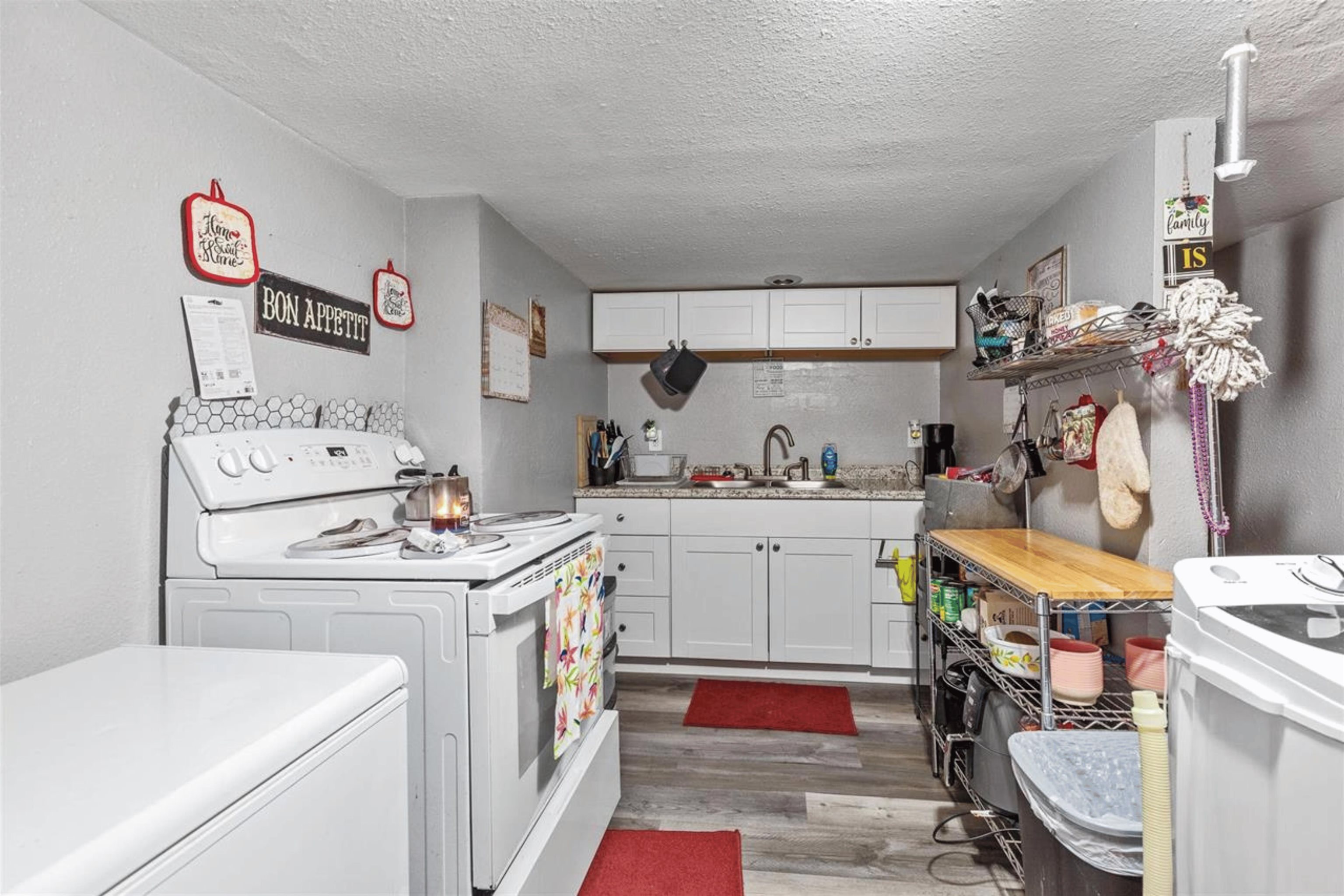 611 S Bernard St - Photo 14