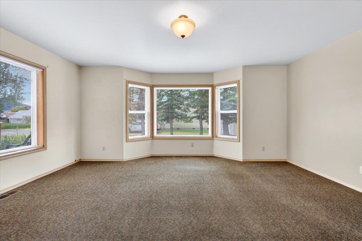 1005 N 3RD E St - Photo 8