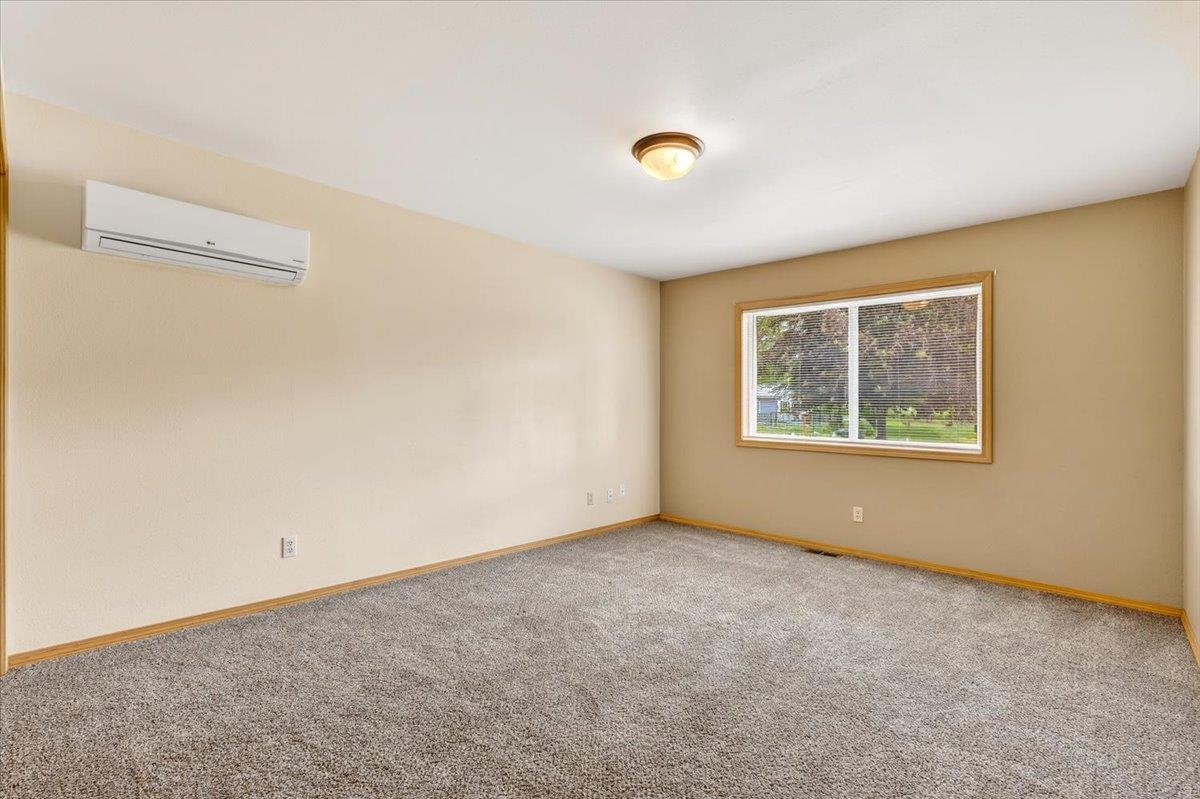 1005 N 3RD E St - Photo 14