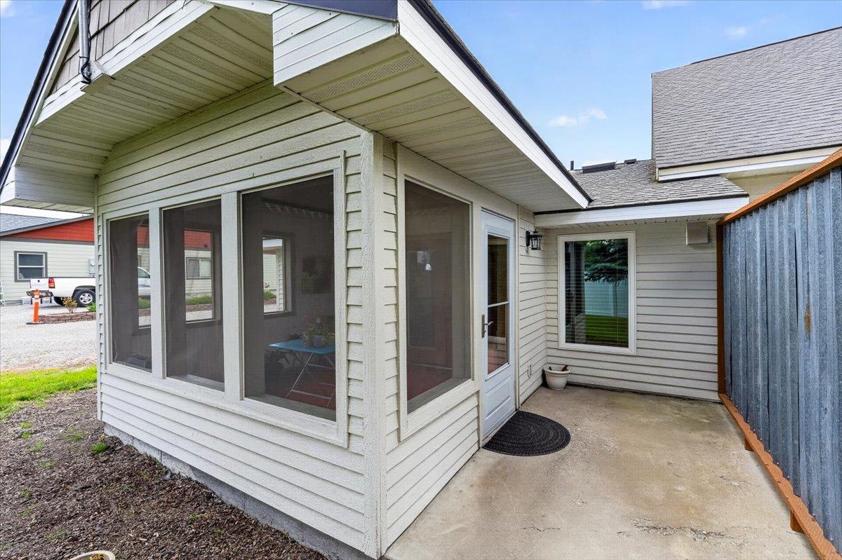 1005 N 3RD E St - Photo 25