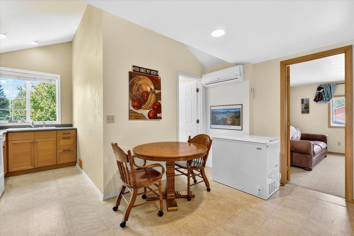 1005 N 3RD E St - Photo 31