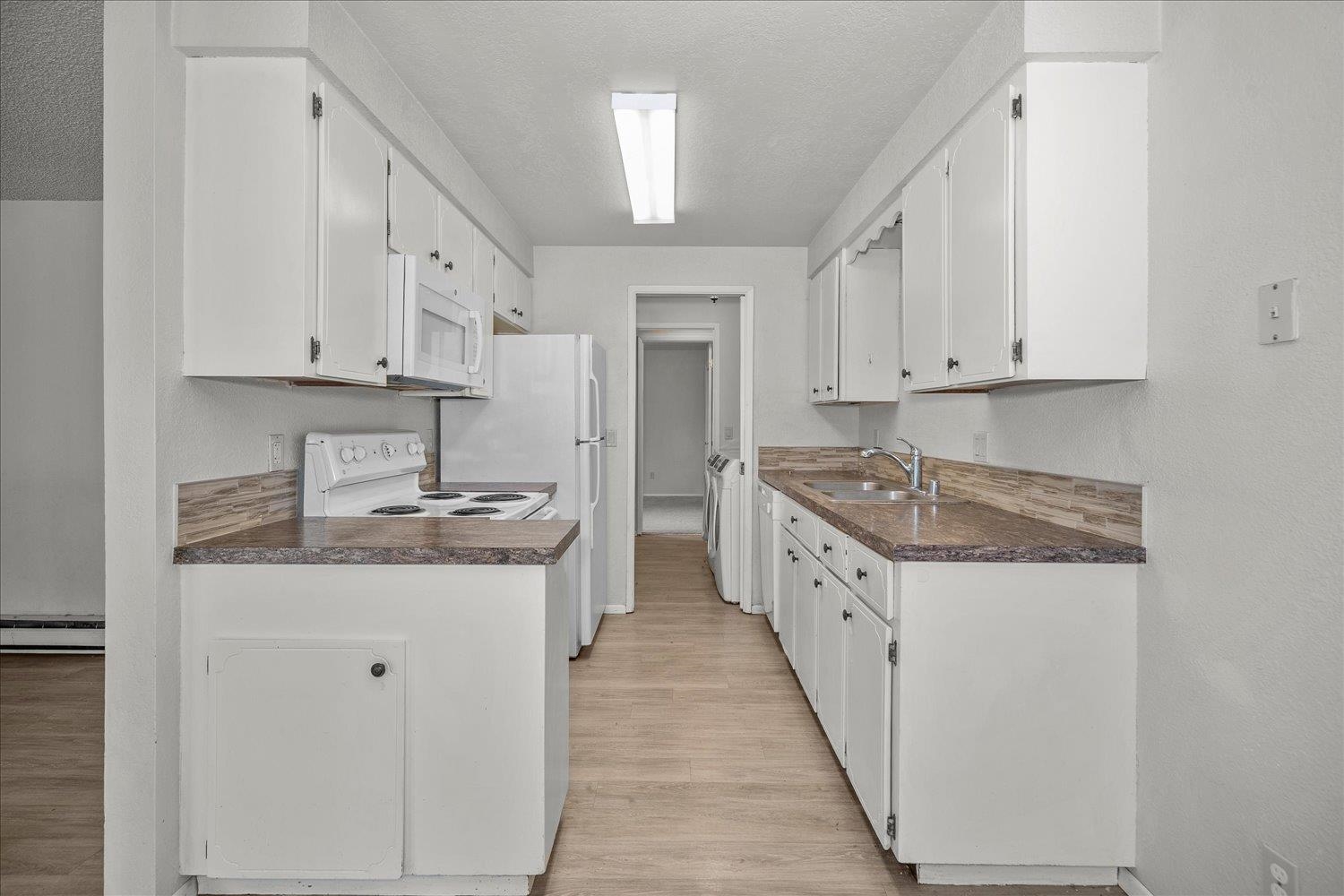 1225 E 29th Ave - Photo 12