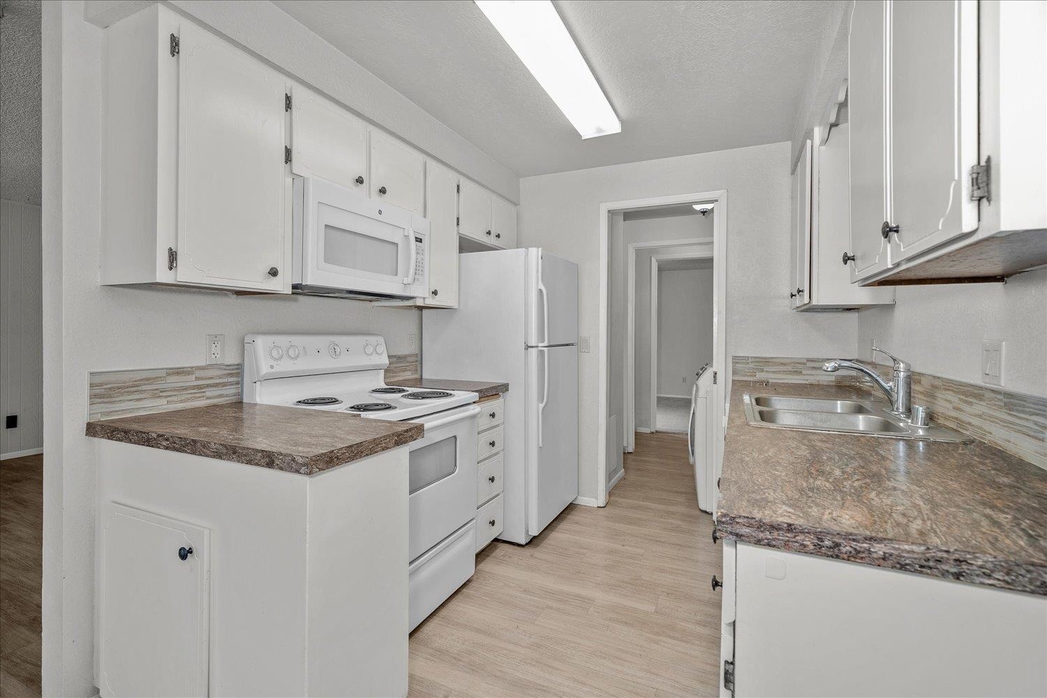 1225 E 29th Ave - Photo 11