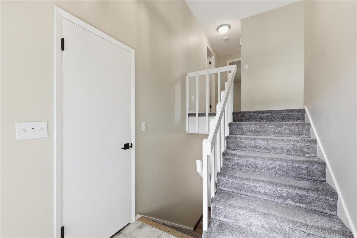 2319 E Casper Dr - Photo 4