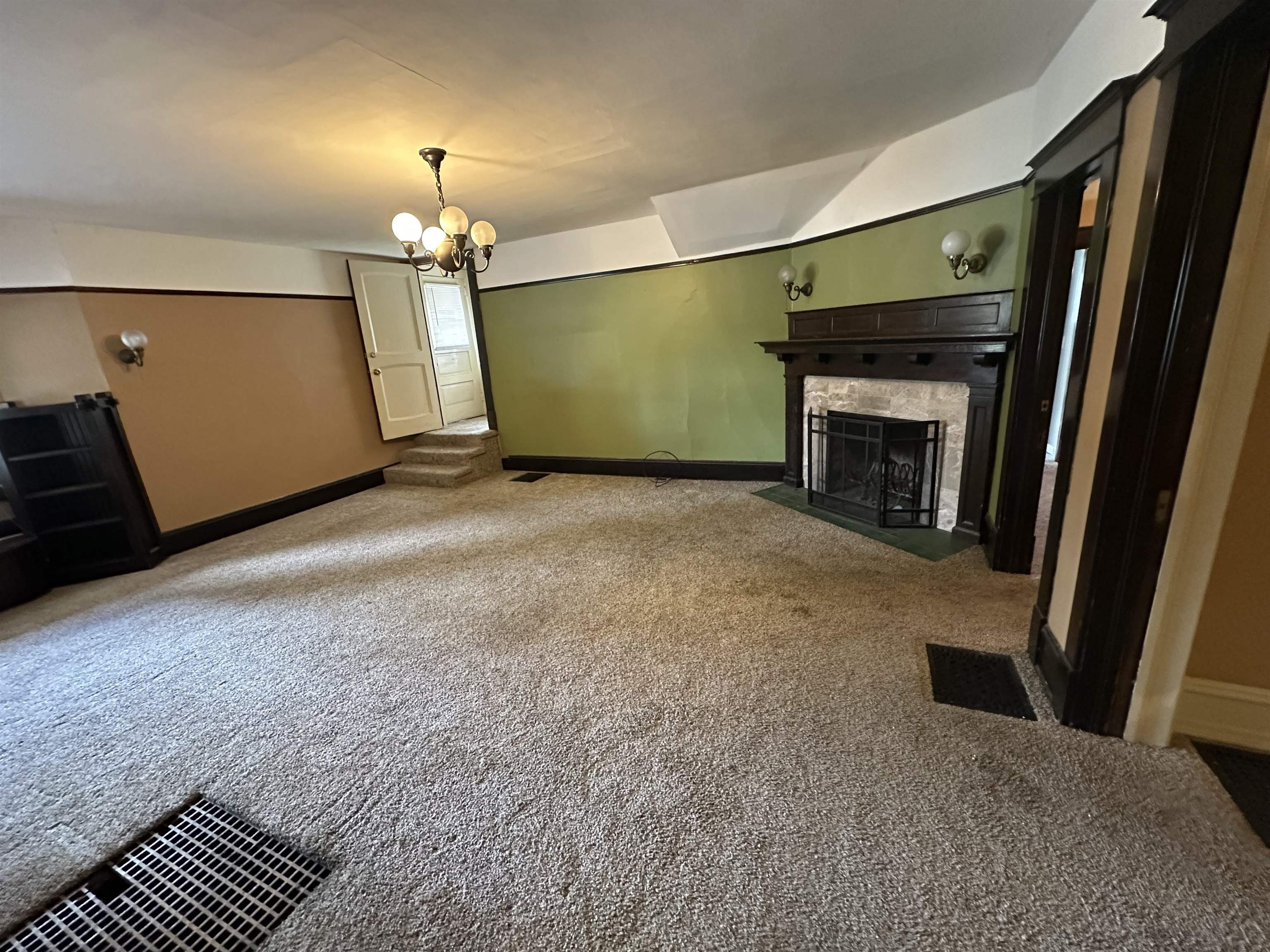 1428 N Lincoln St - Photo 4