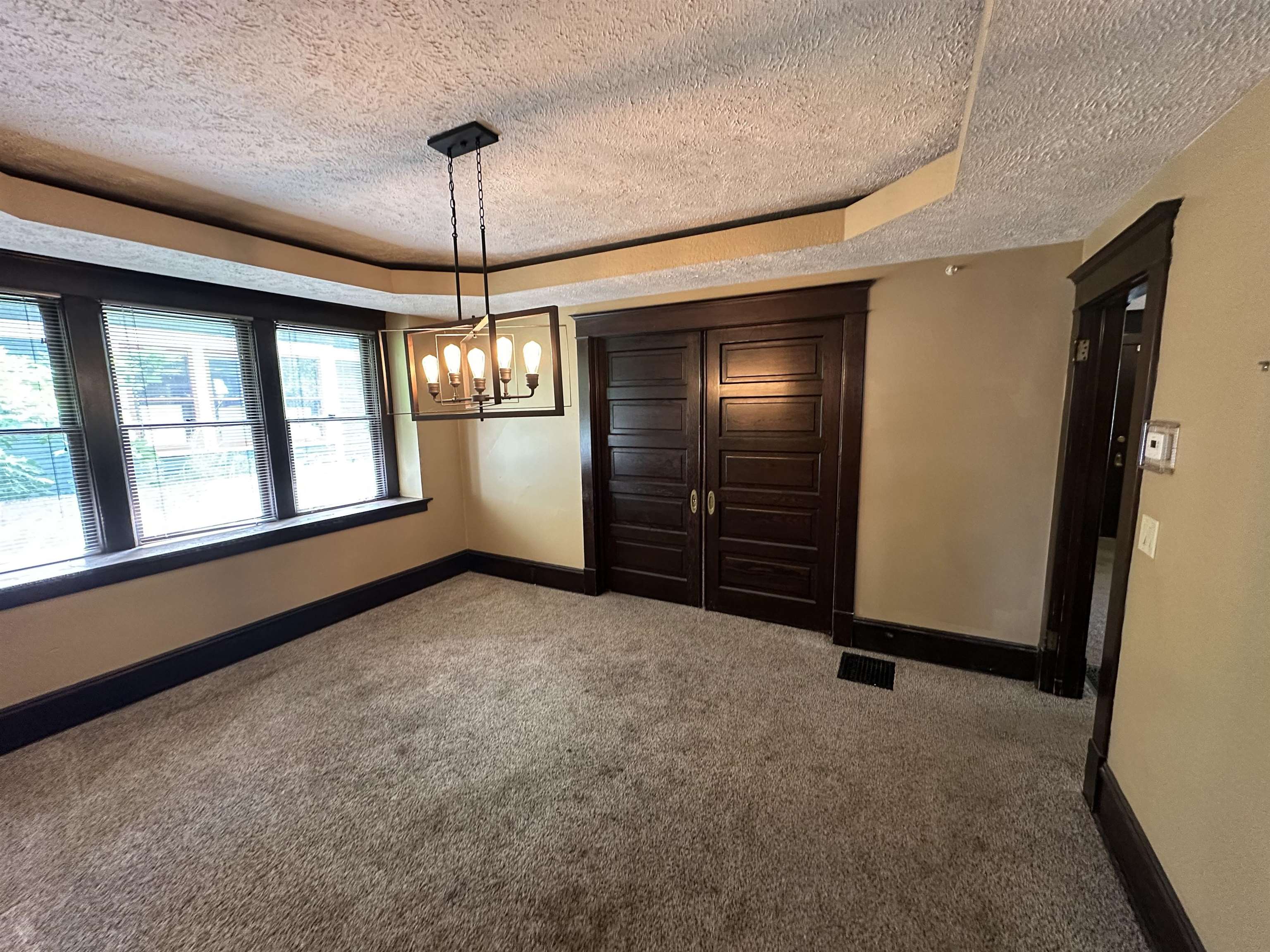 1428 N Lincoln St - Photo 6