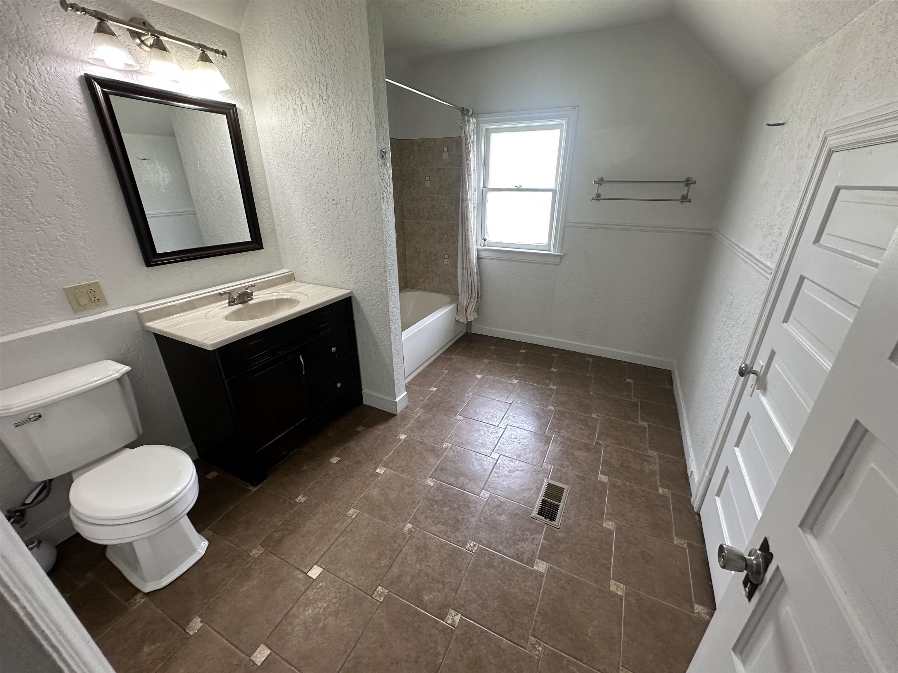 1428 N Lincoln St - Photo 20