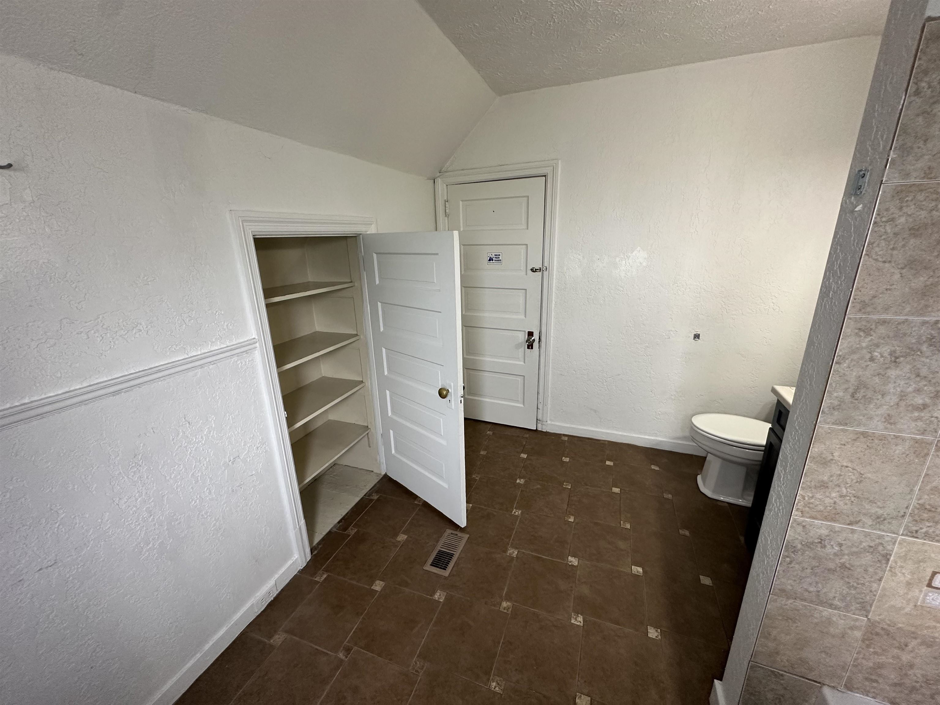 1428 N Lincoln St - Photo 21