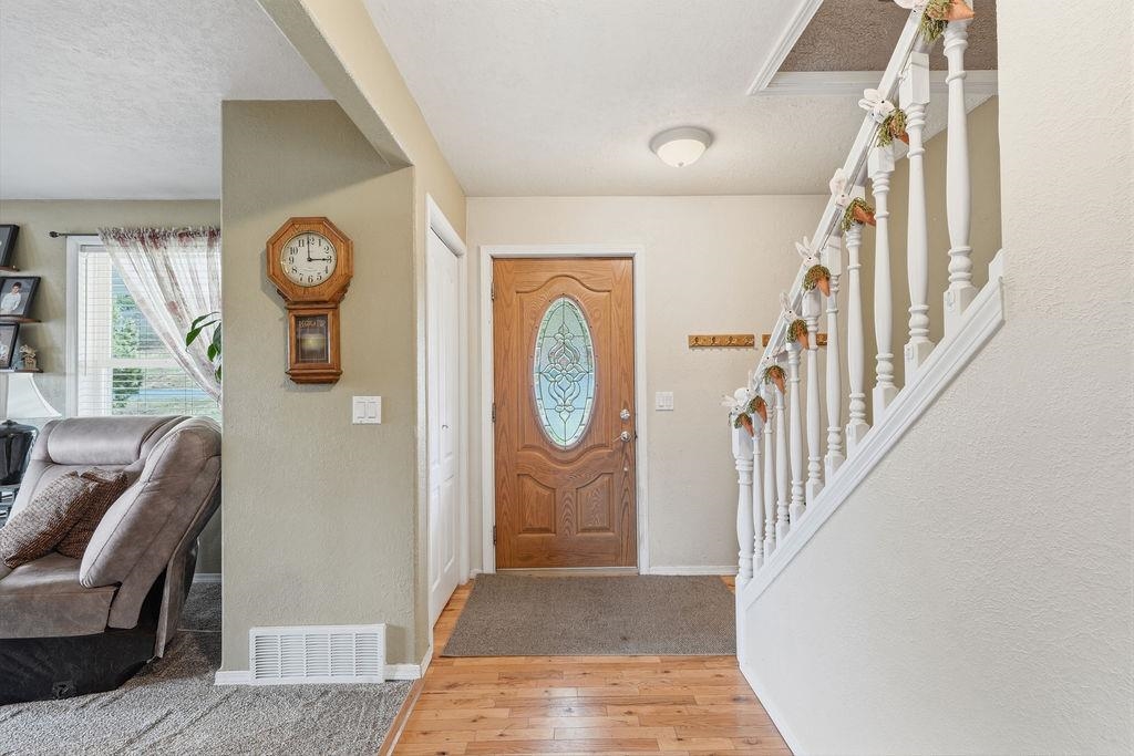 227 E Stringham Rd - Photo 5