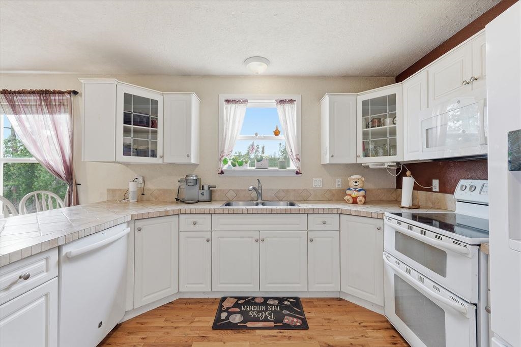 227 E Stringham Rd - Photo 8