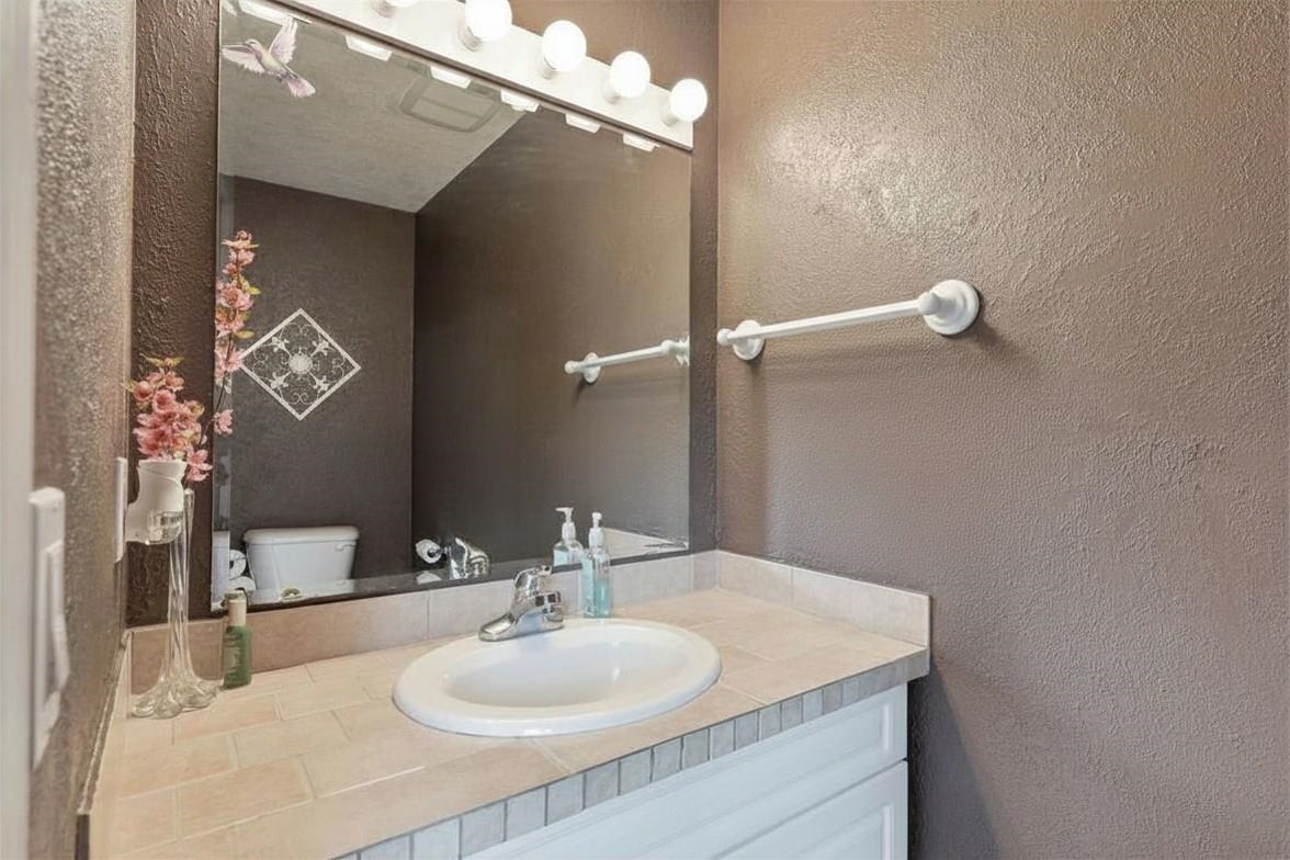 227 E Stringham Rd - Photo 20