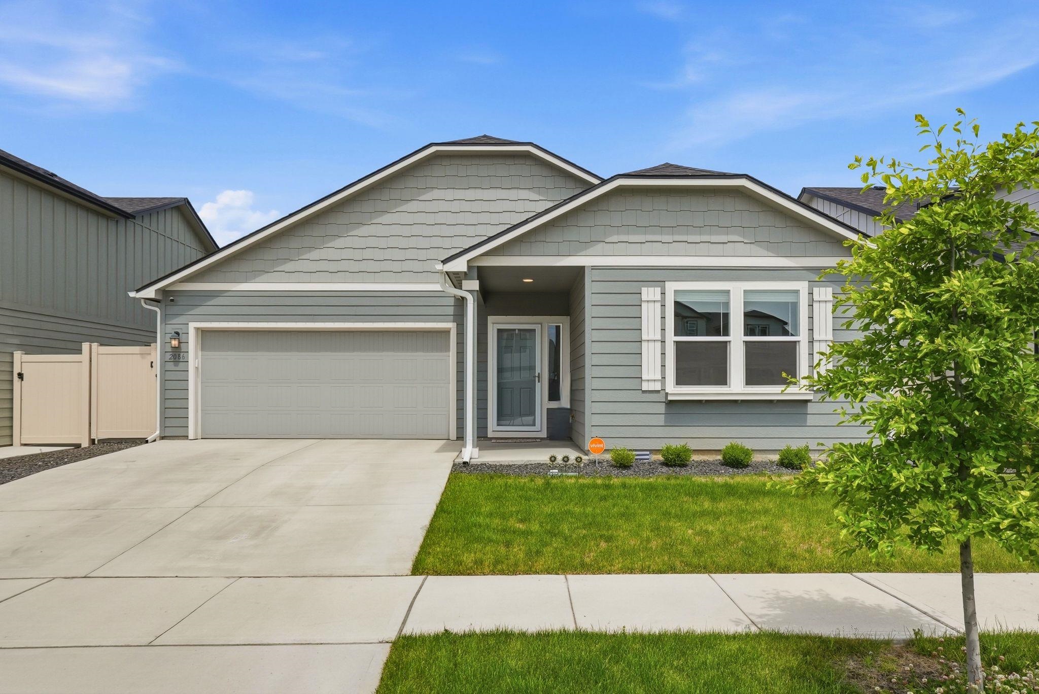 2086 W Walker Ave - Photo 1