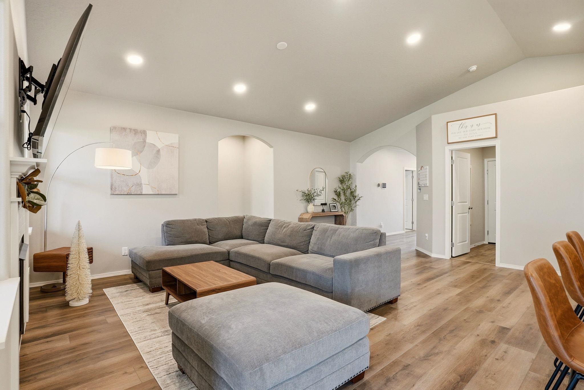 2086 W Walker Ave - Photo 7