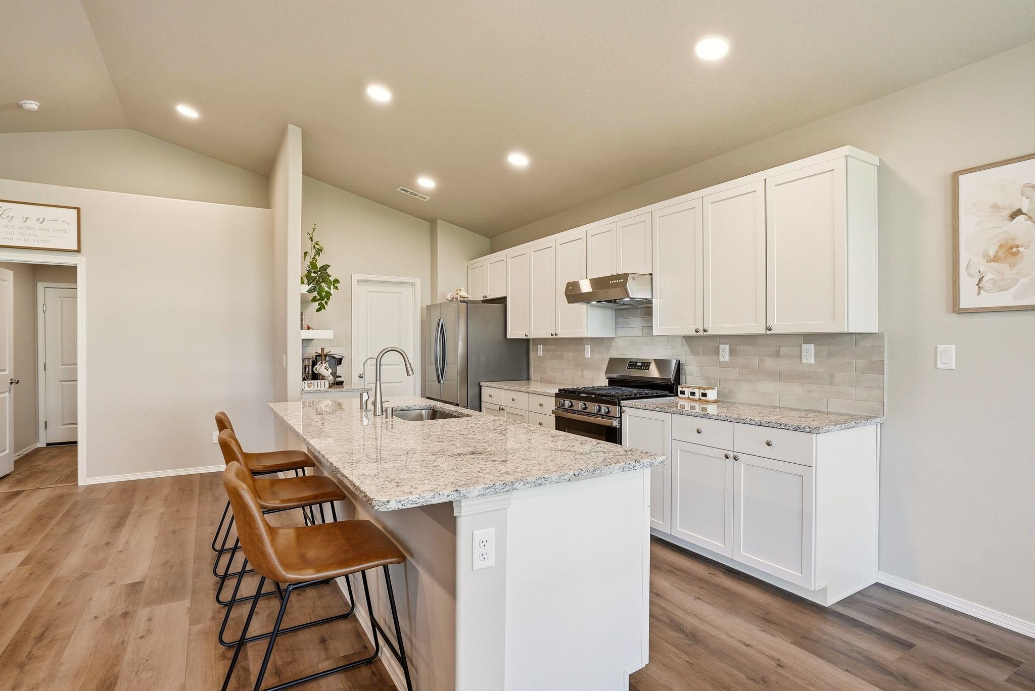 2086 W Walker Ave - Photo 12