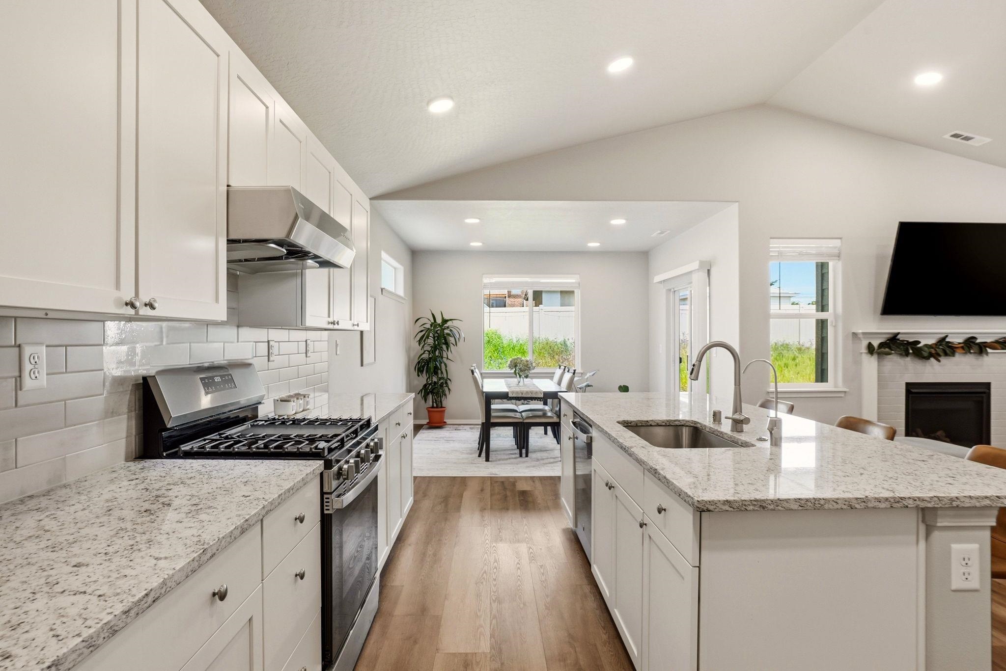 2086 W Walker Ave - Photo 15
