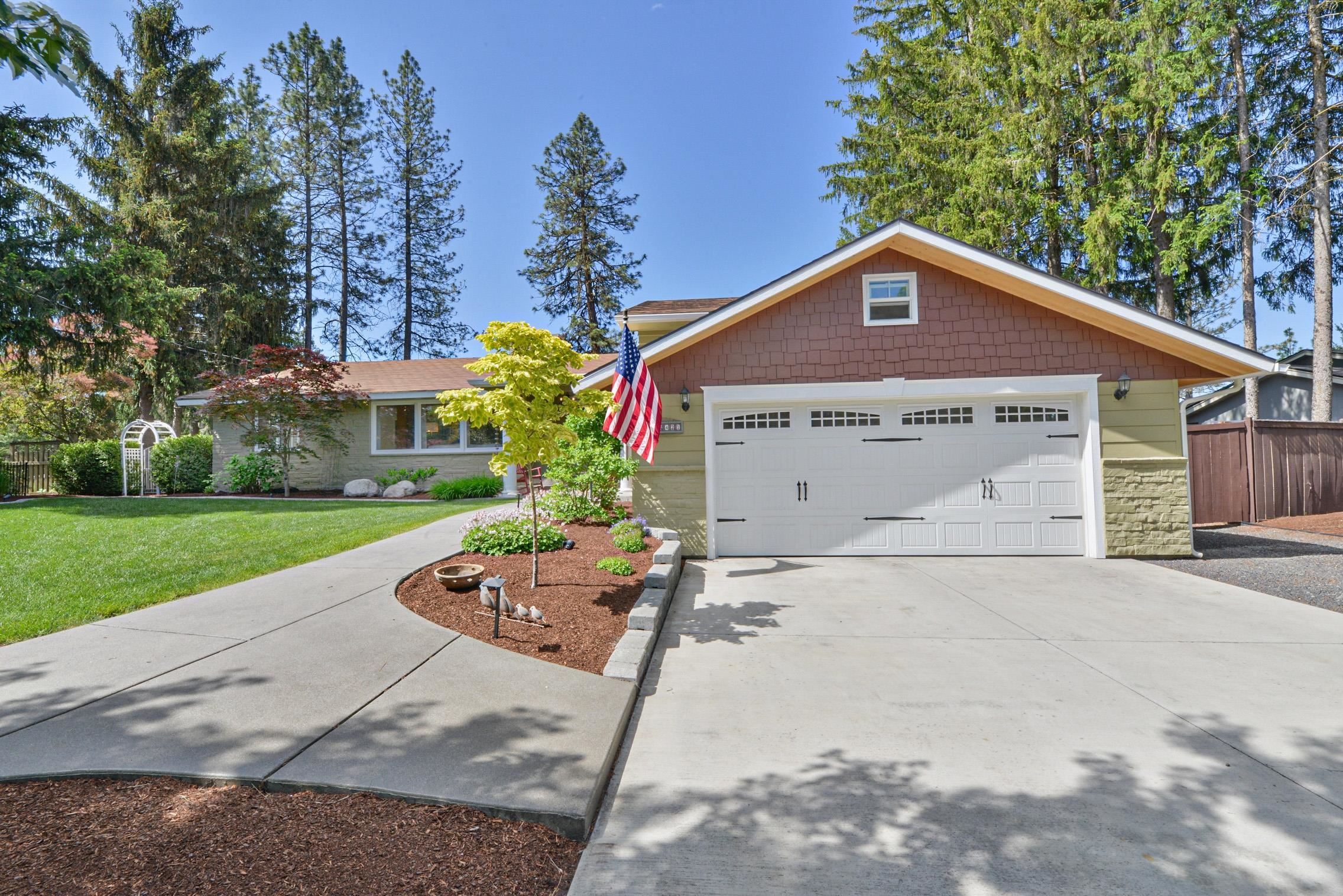 1421 W Pinehill Rd - Photo 1