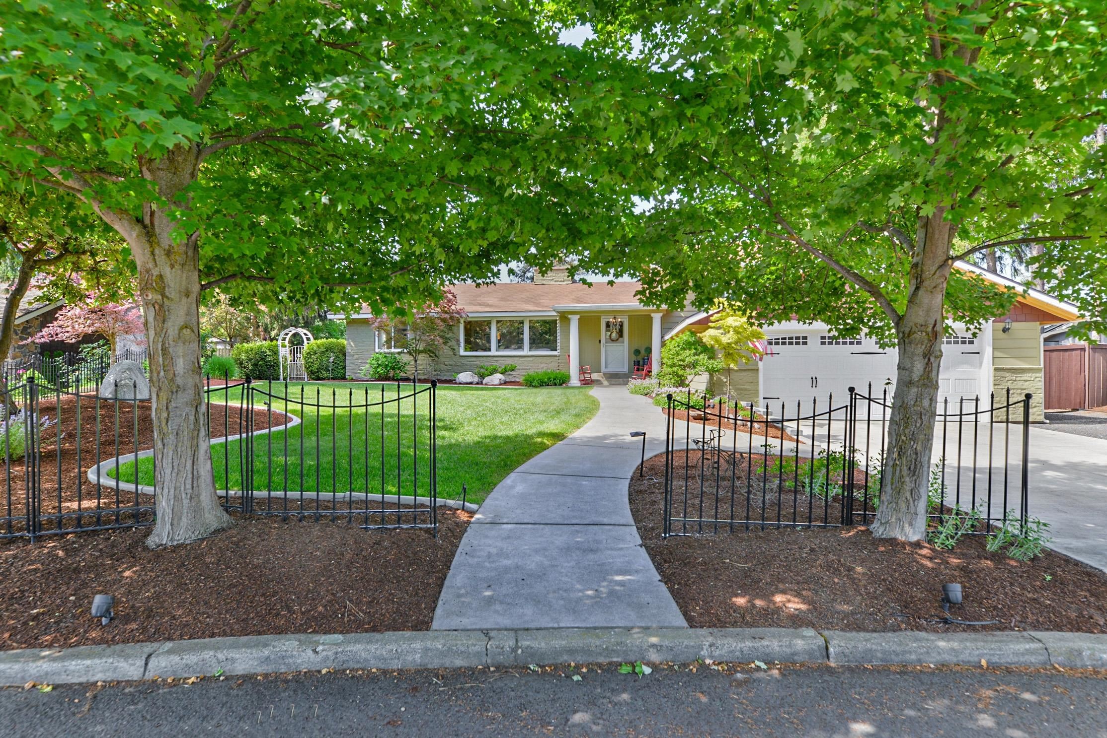 1421 W Pinehill Rd - Photo 28