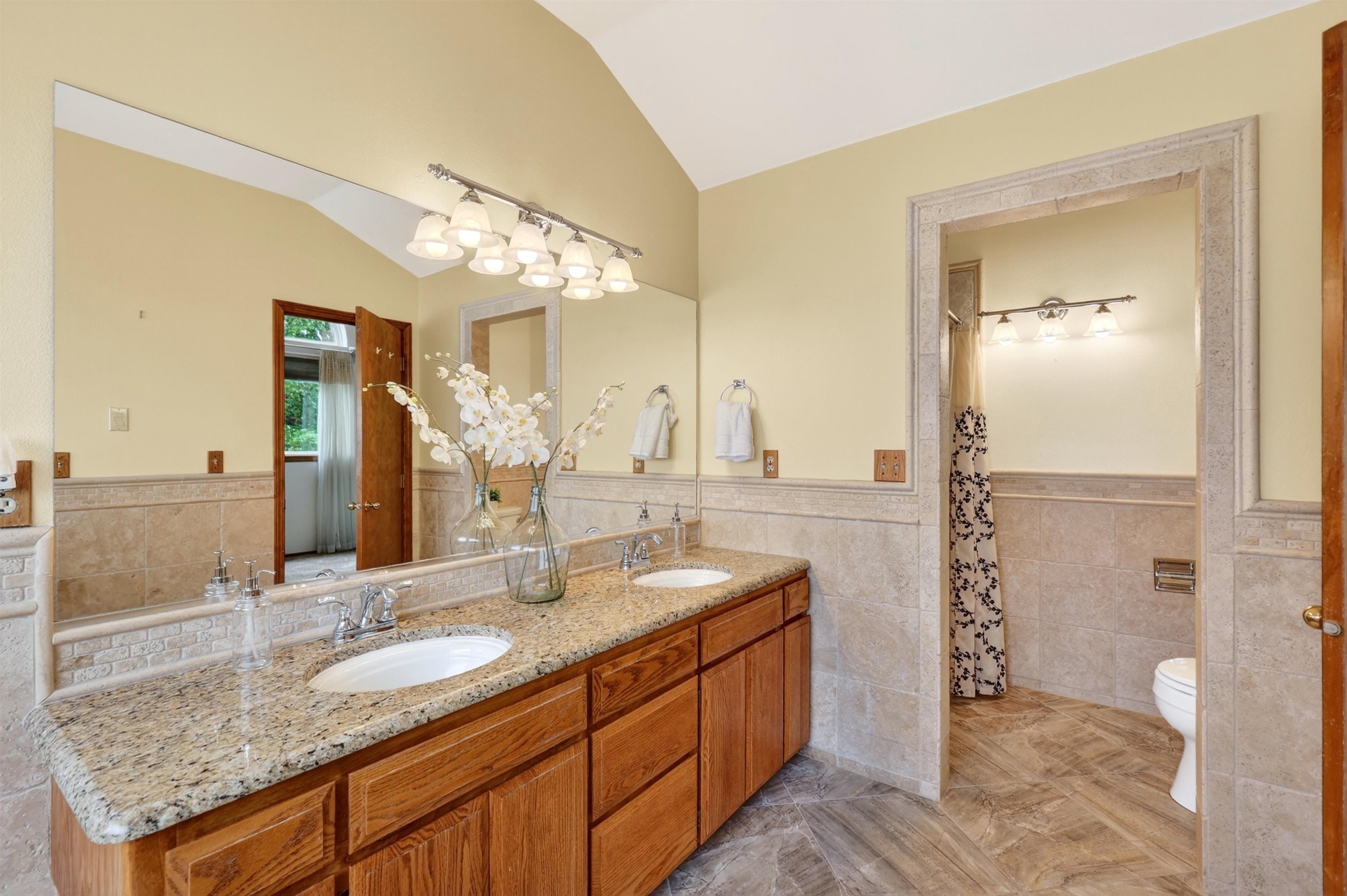2524 S Bolivar Ct - Photo 9
