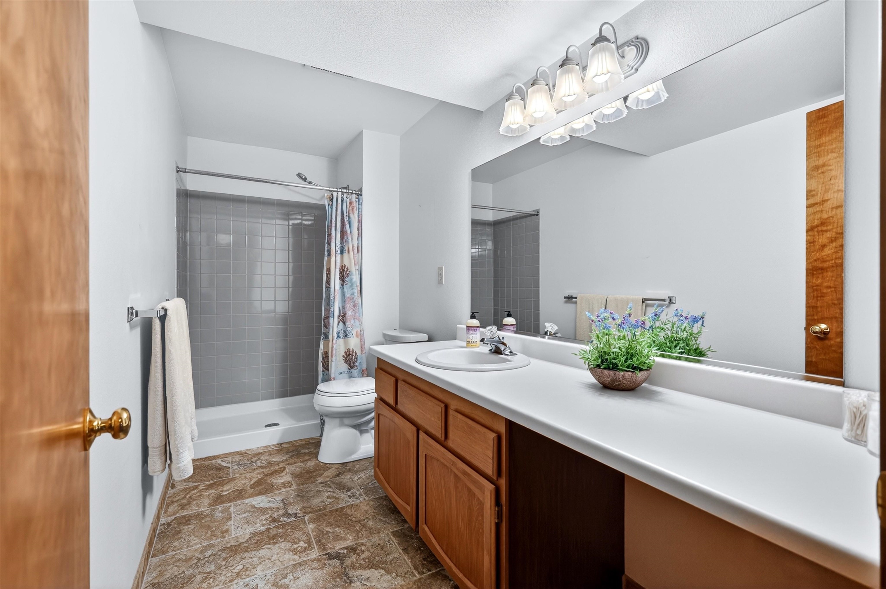 2524 S Bolivar Ct - Photo 16